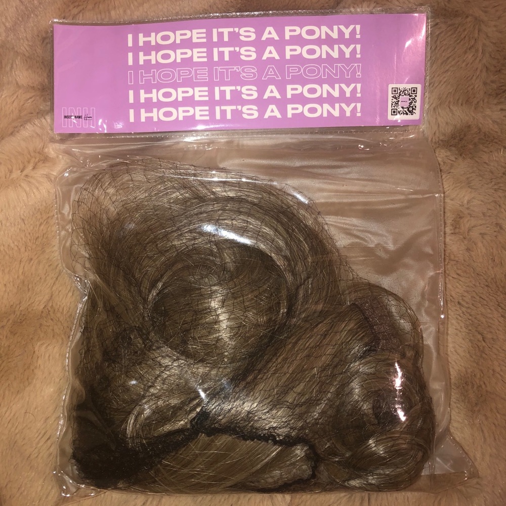 INSERT NAME HERE BRIT PONY ASH BLONDE